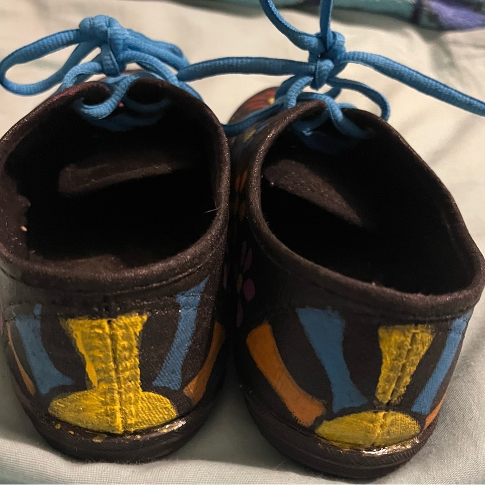 Hand painted Canvas Women’s Shoes - Picture 4 of 4